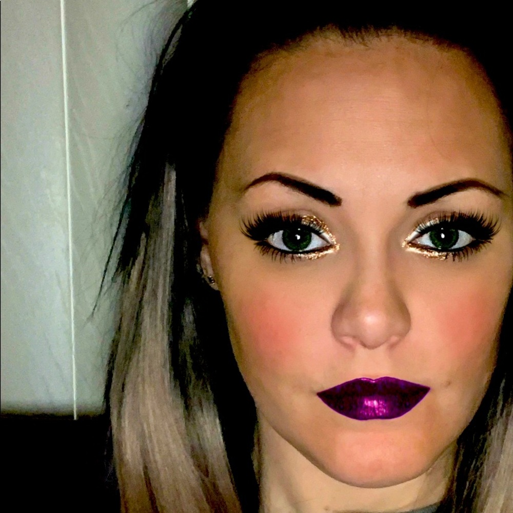 Meet your Posher, Kelly